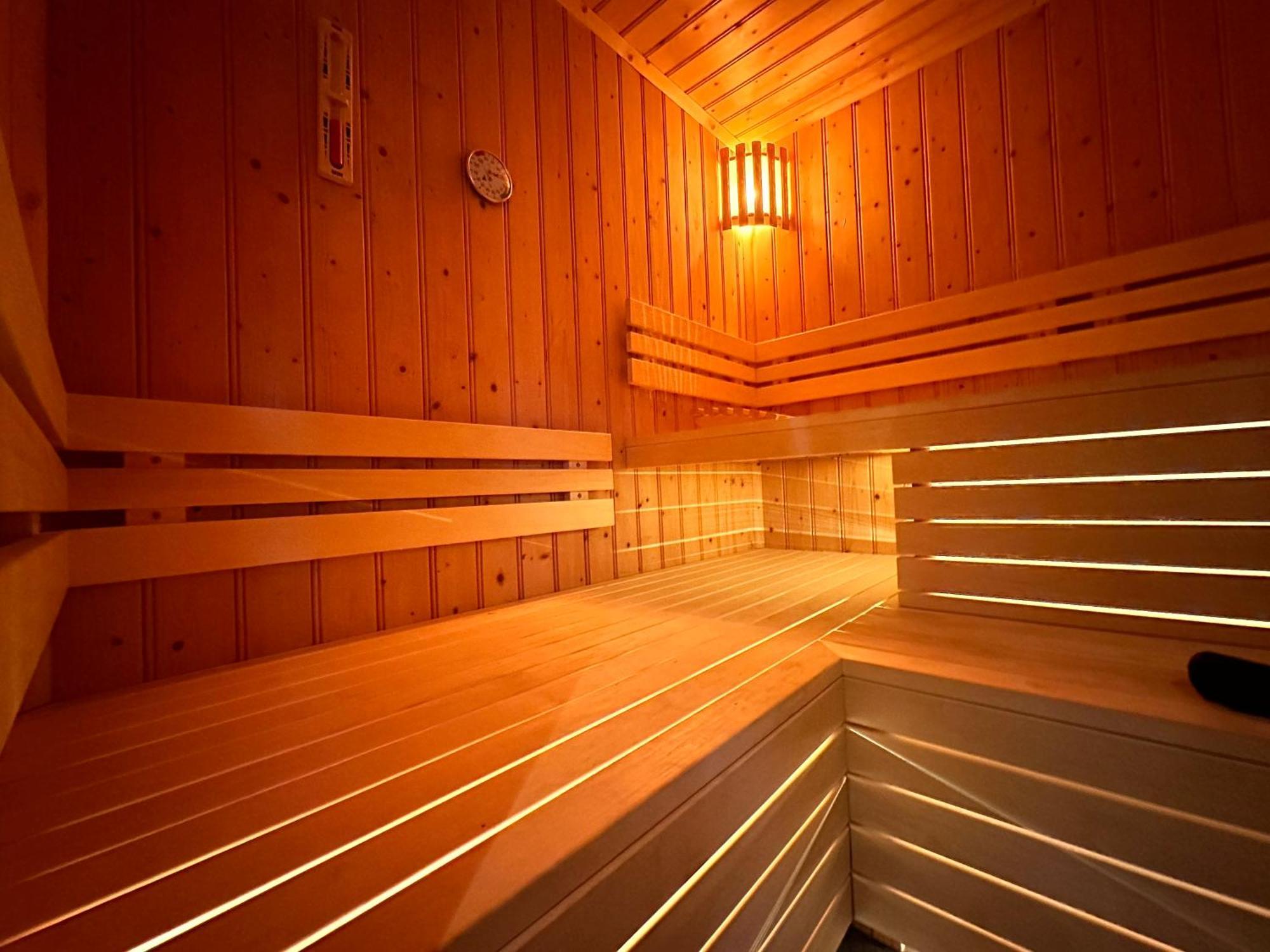 Wellness Tuin - Ultieme Partner Beleving - St Hubertus Suite Met Jacuzzi ,Openhaard, Prive Hottub En Prive Sauna In Jachthut Stijl Horst Exterior foto